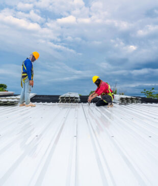 How to Choose the Right Commercial Roofing Company for Your Business